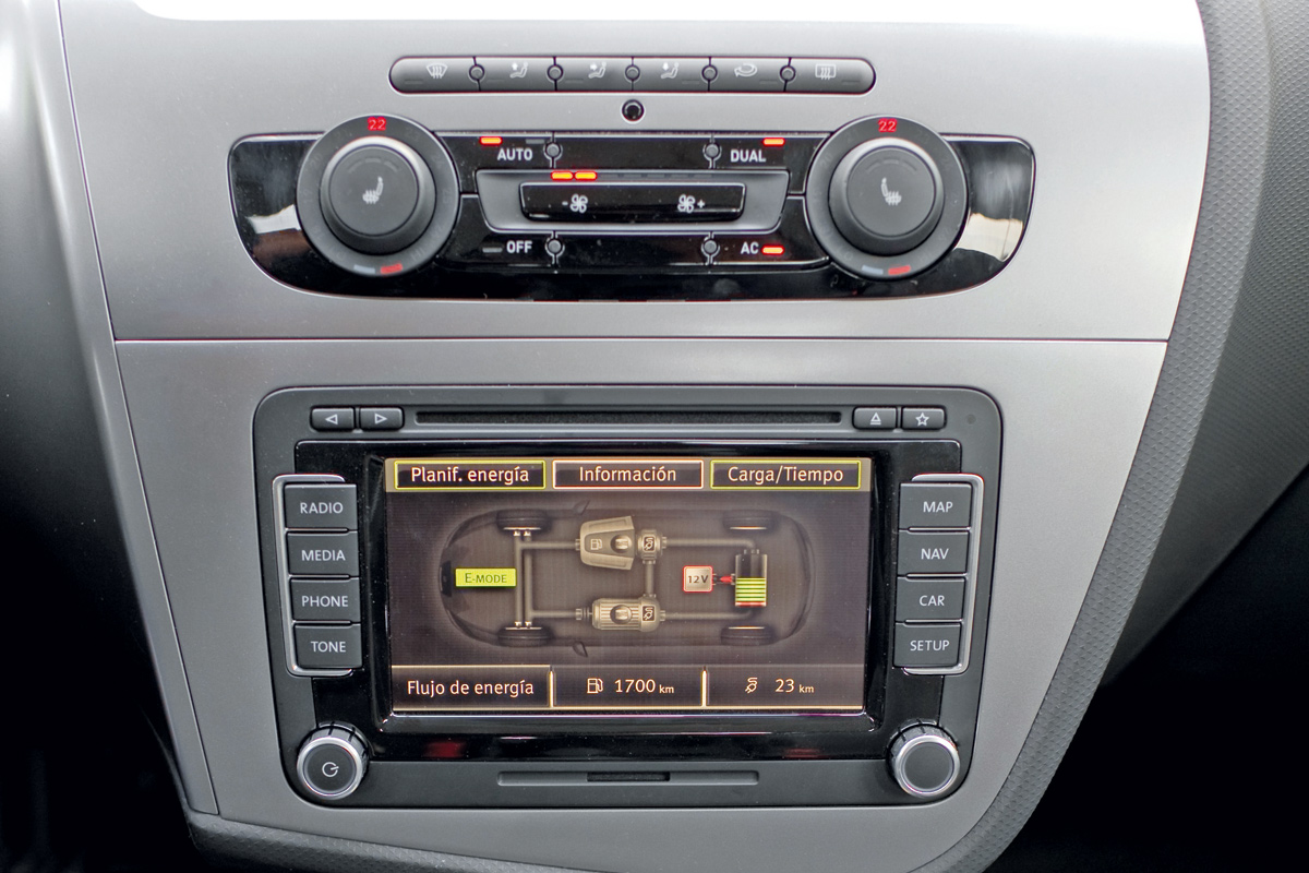 SEAT Leon TwinDrive centre console