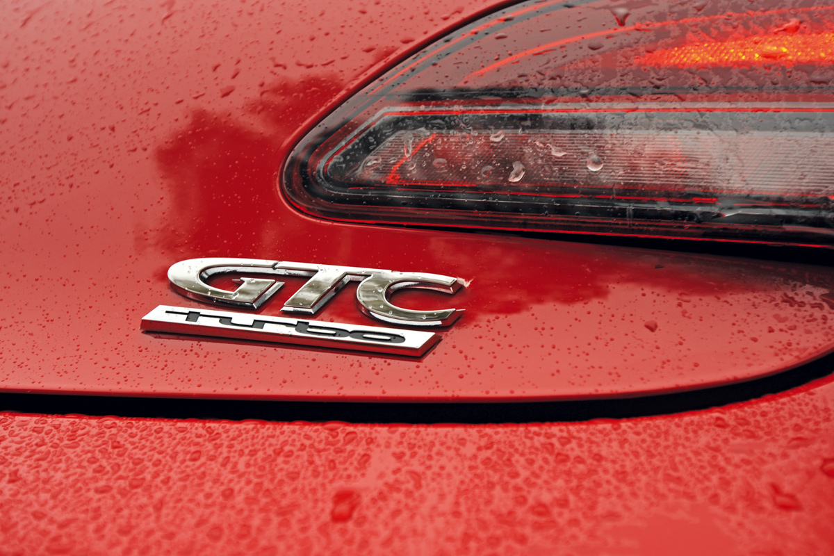 Vauxhall Astra GTC 1.4 Turbo SRi detail
