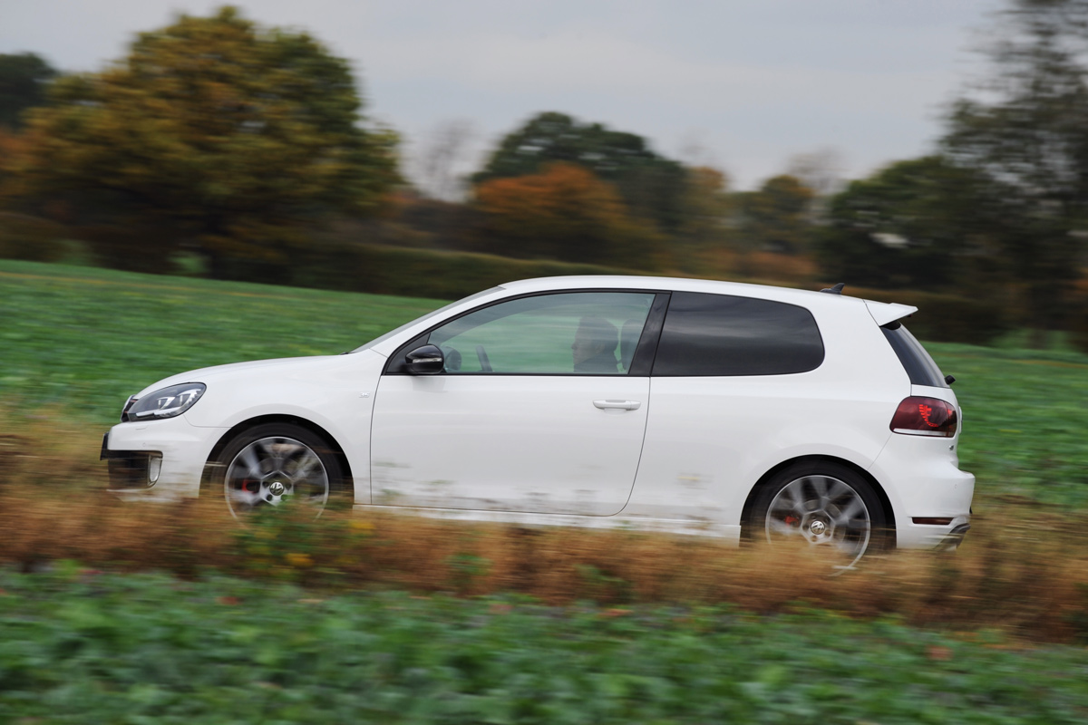 VW Golf GTI 35 panning