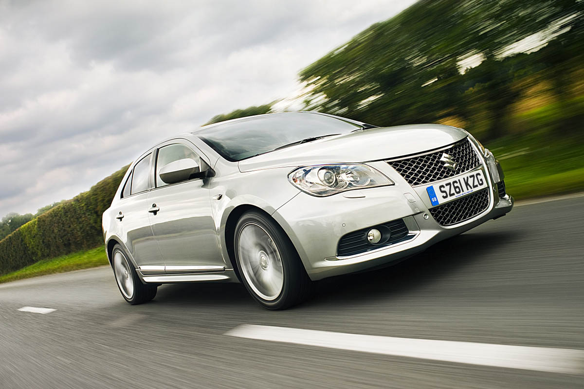 Suzuki Kizashi front tracking