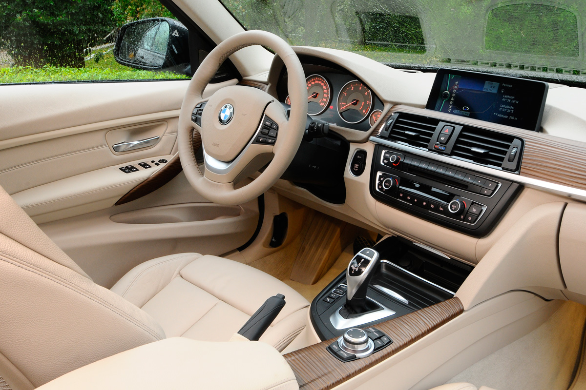New BMW 3 Series dash