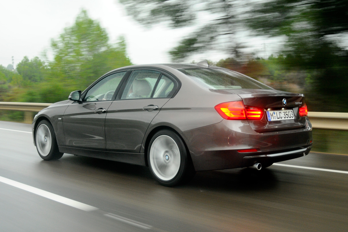 New BMW 3 Series rear tracking