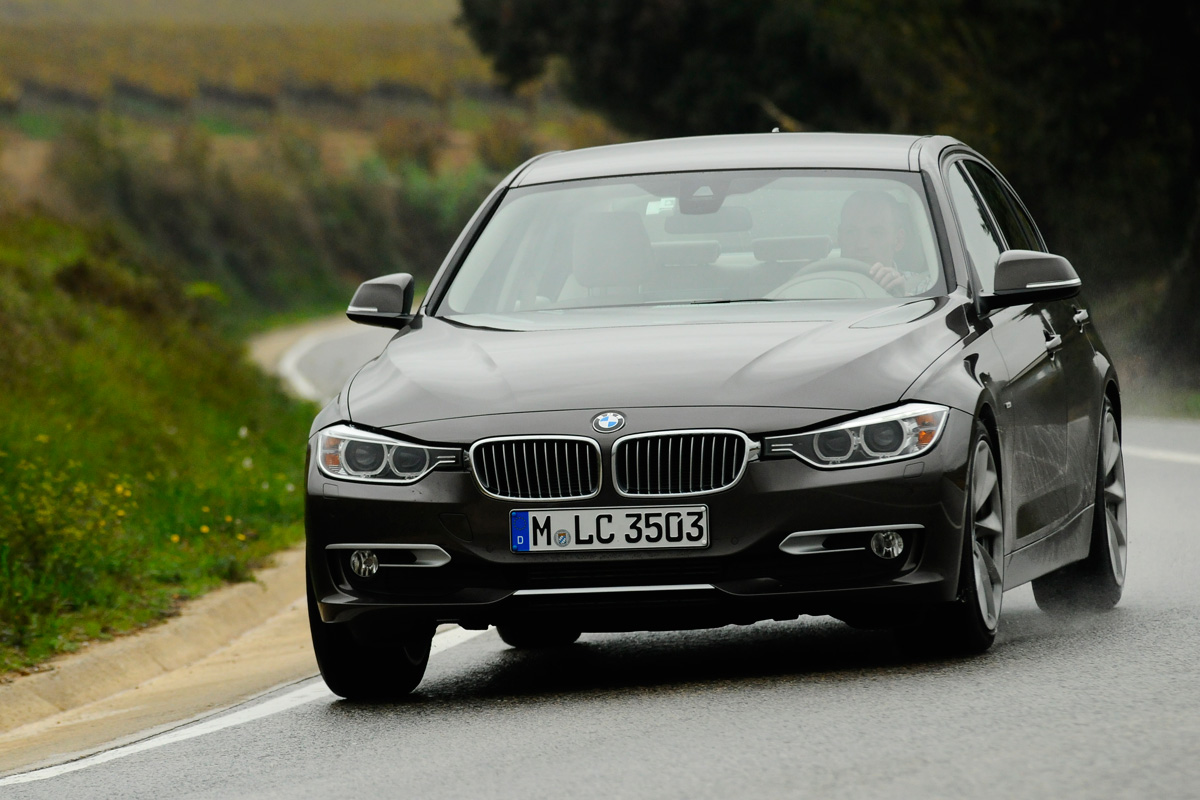 New BMW 3 Series front cornering