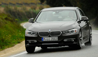 New BMW 3 Series front cornering