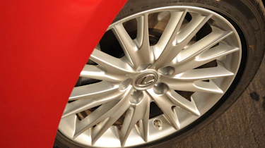 Lexus GS 450h wheel