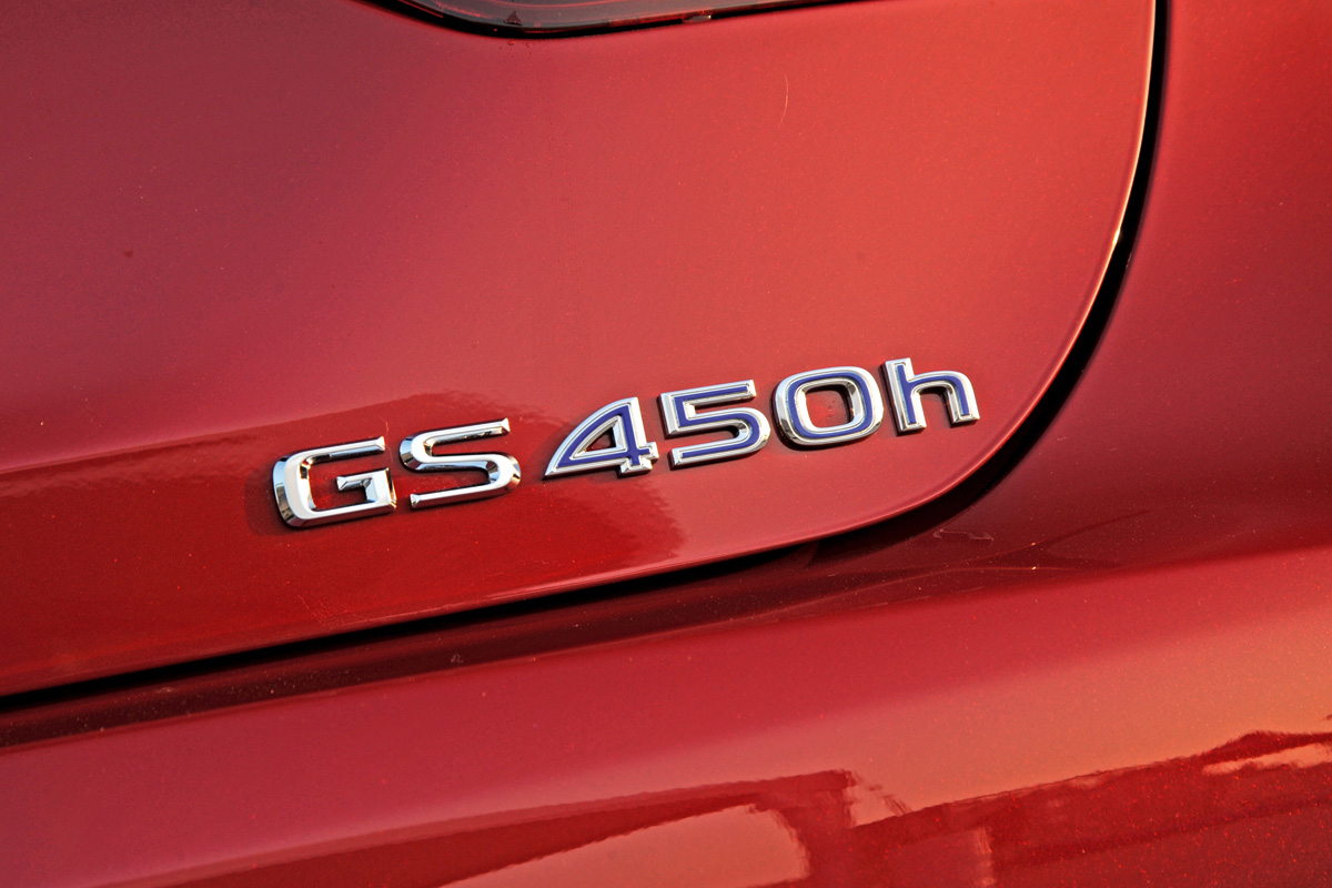 Lexus GS 450h badge