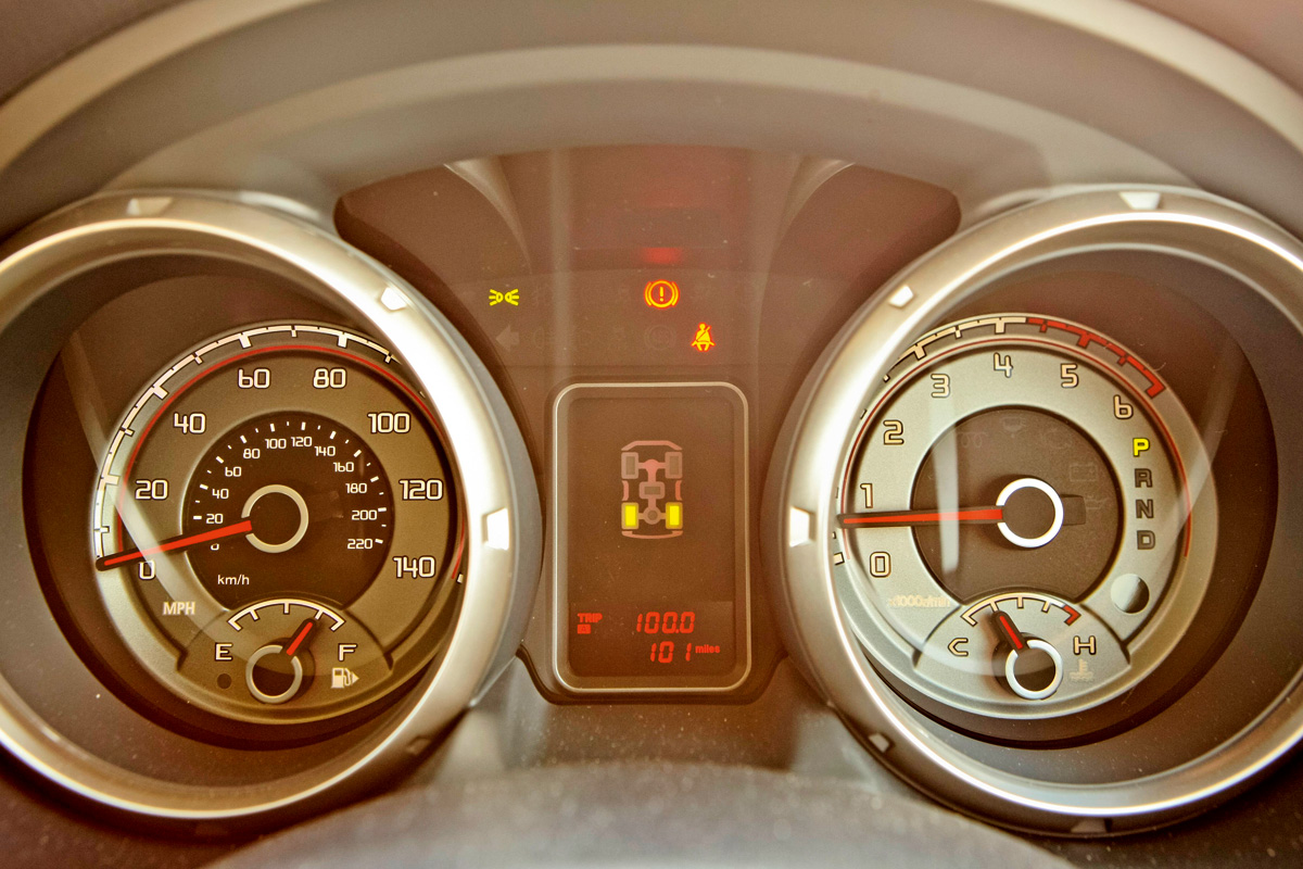 Mitsubishi Shogun SG4 detail