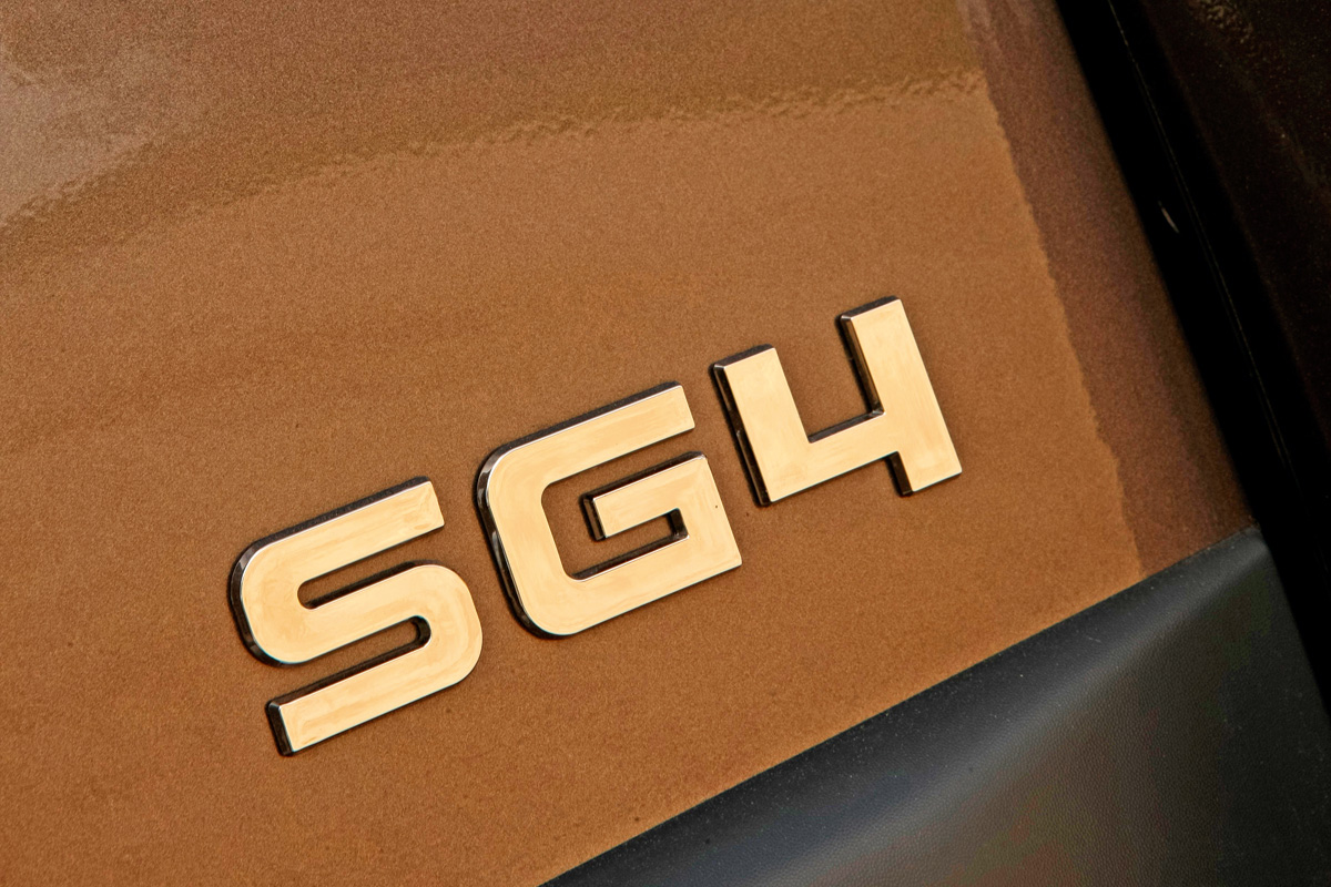Mitsubishi Shogun SG4 detail