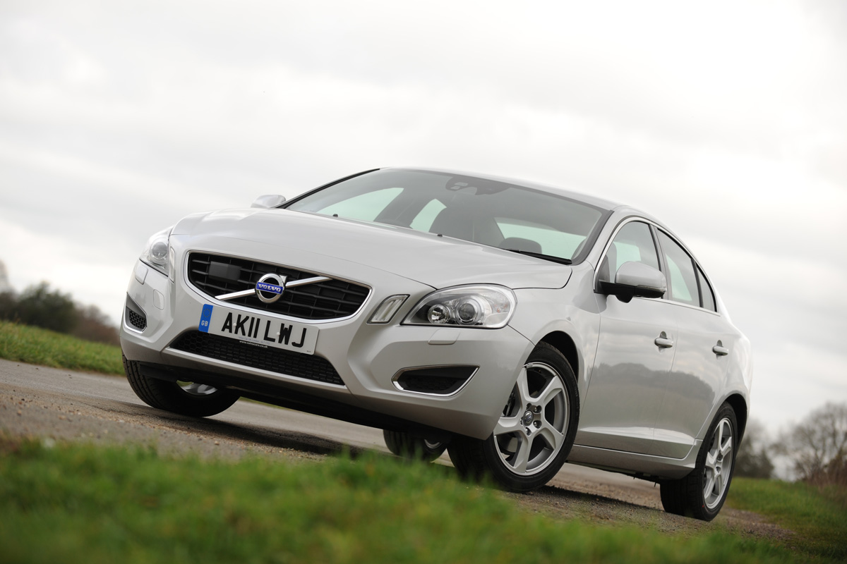 Volvo S60 front three-quarters