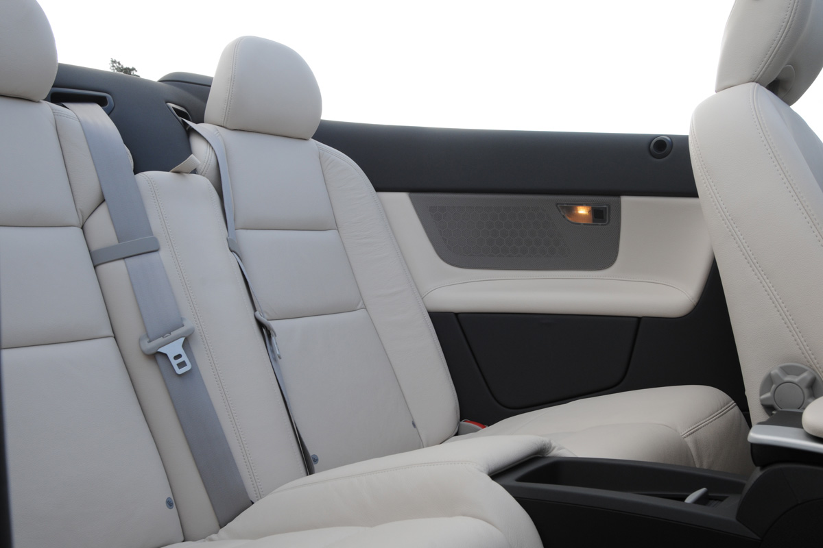 Volvo C70 rear seats