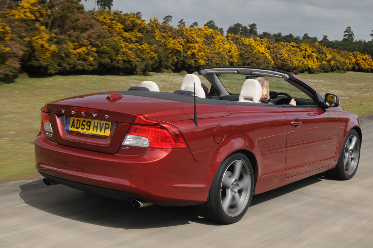 Volvo C70 rear tracking