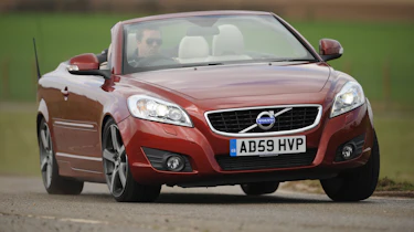 Volvo C70 front cornering