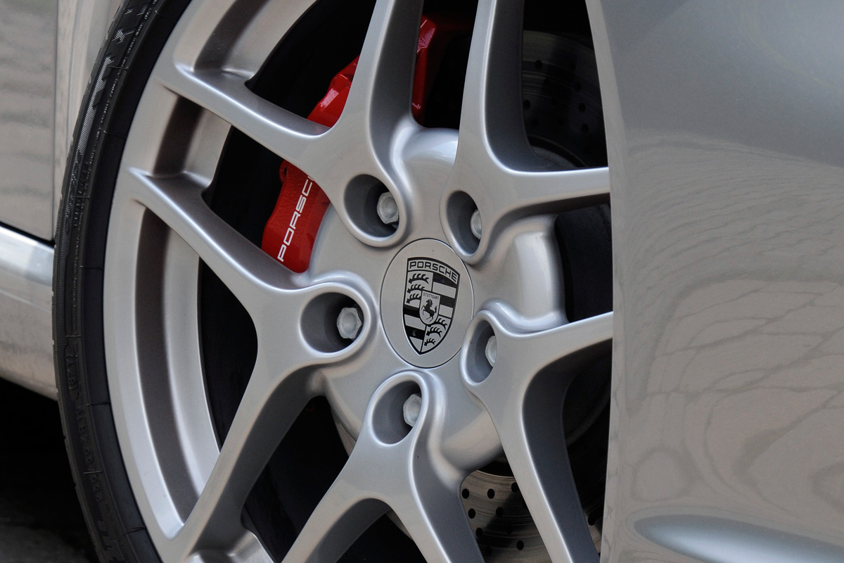 Porsche 911 (2004 - 2011) wheel
