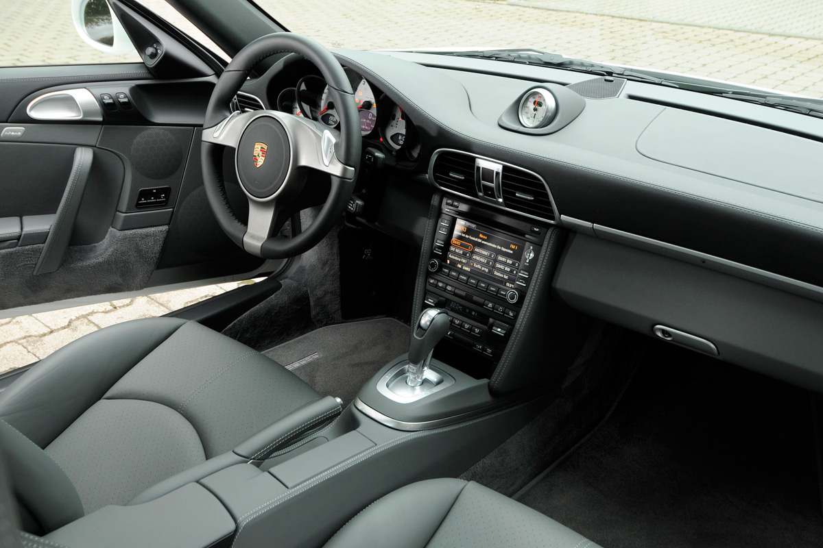 Porsche 911 (2004 - 2011) dash