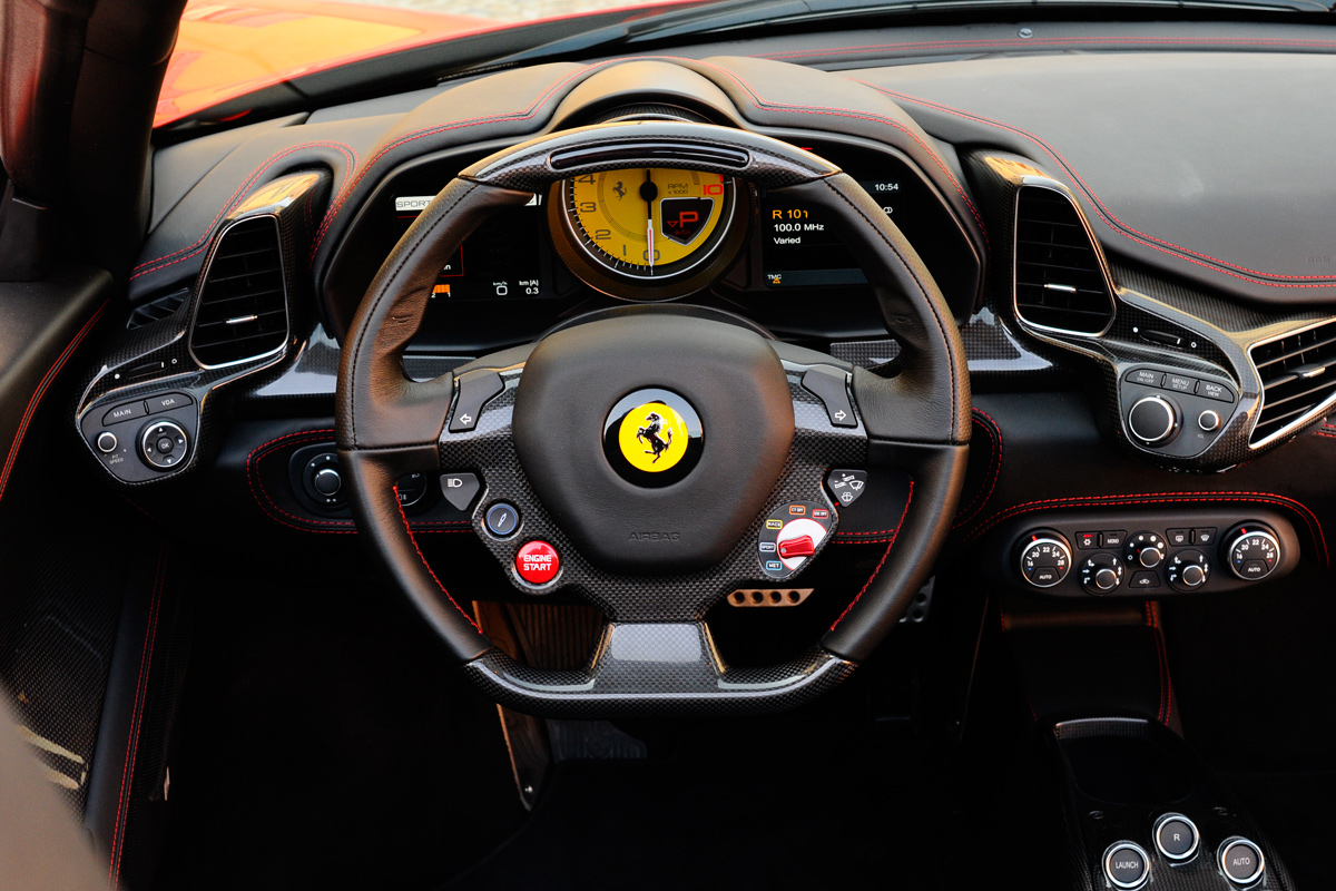 Ferrari 458 Spider dash