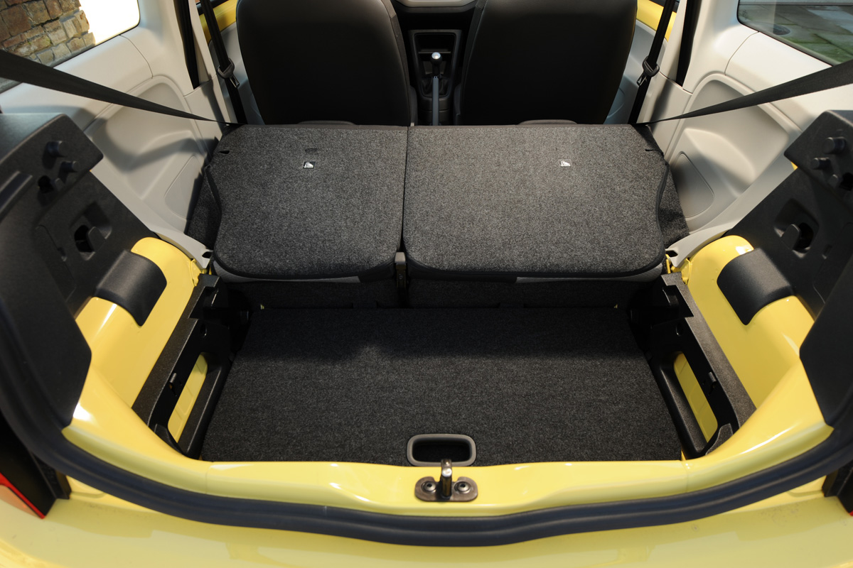 SEAT Mii boot