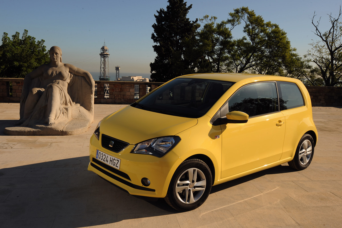 SEAT Mii front three-quarters