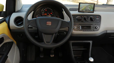SEAT Mii dash