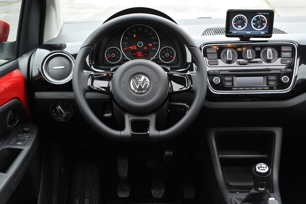 Volkswagen up! UK drive dash