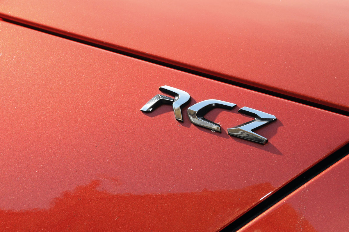 Peugeot RCZ badge