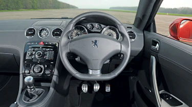 Peugeot RCZ dash