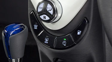 Toyota iQ EV detail