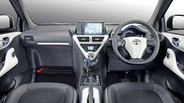 Toyota iQ EV dash