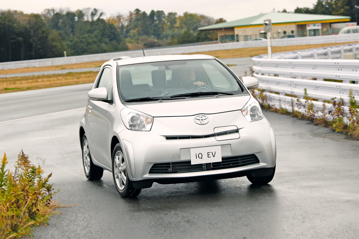 Toyota iQ EV front cornering