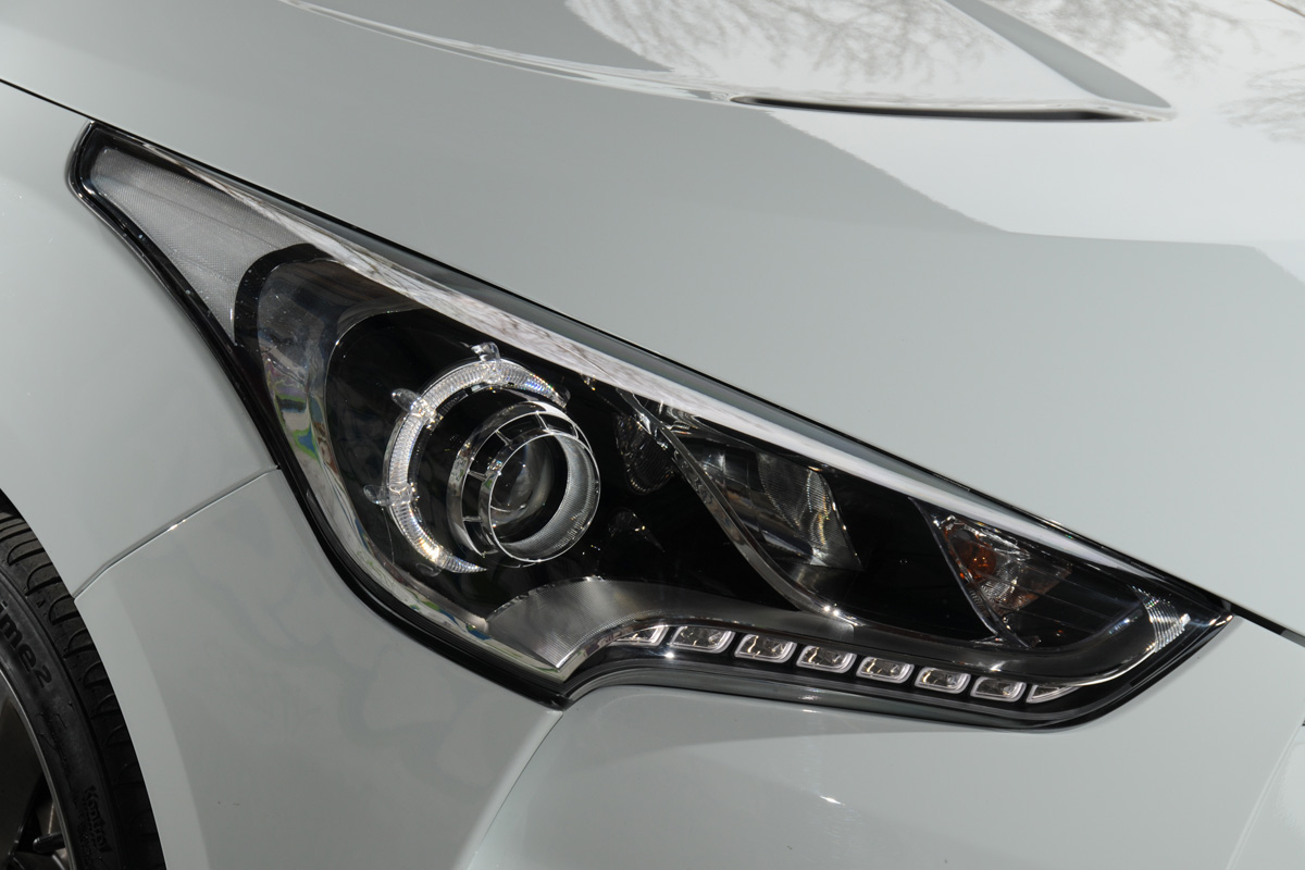 Hyundai Veloster light