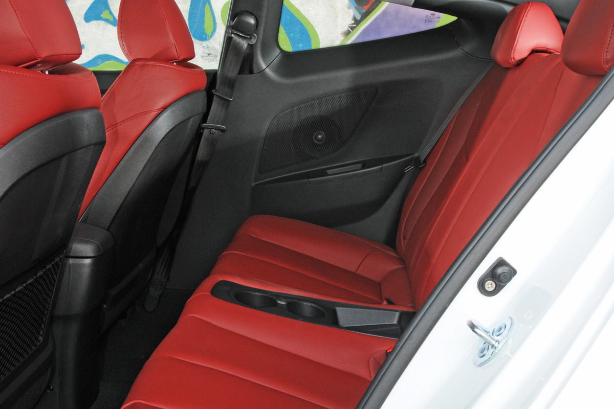 Hyundai Veloster rear seats