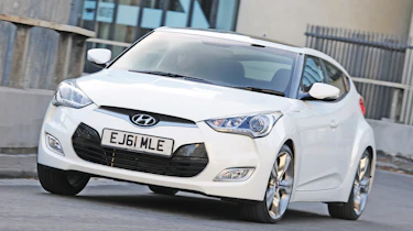 Hyundai Veloster front cornering