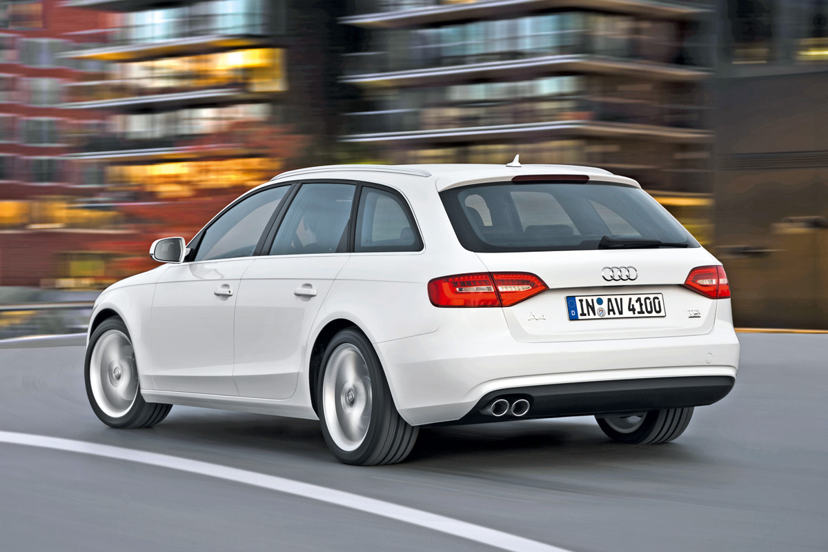 Audi A4 Avant rear tracking