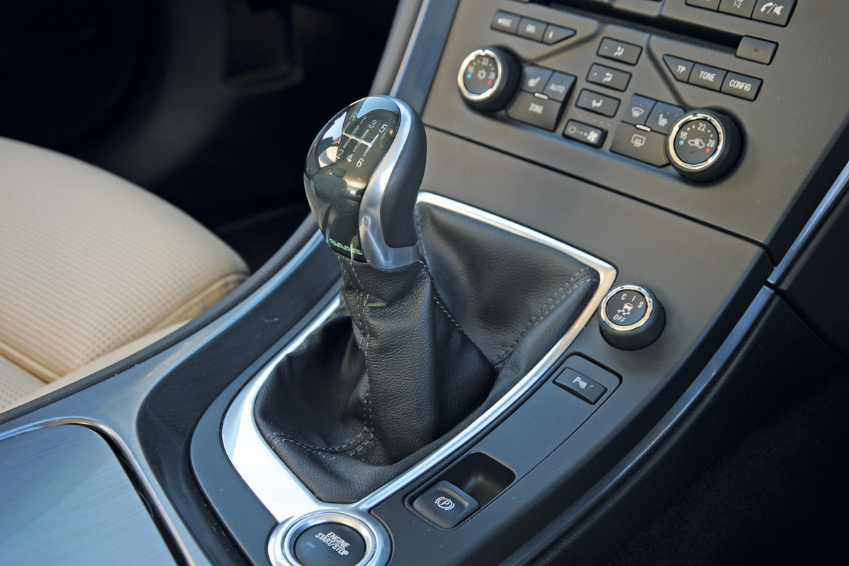 Saab 9-5 centre console