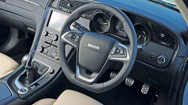 Saab 9-5 dash