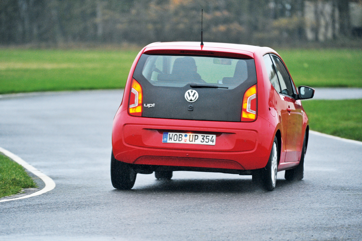 Volkswagen up! rear cornering