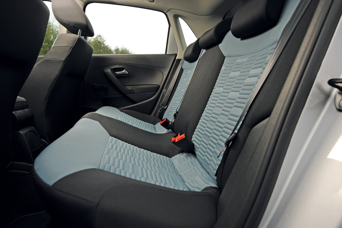 Kia Rio 1.1 CRDi ecoDynamics 2 rear seats