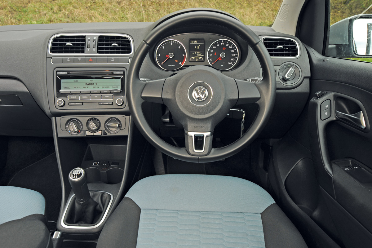 Kia Rio 1.1 CRDi ecoDynamics 2 dash