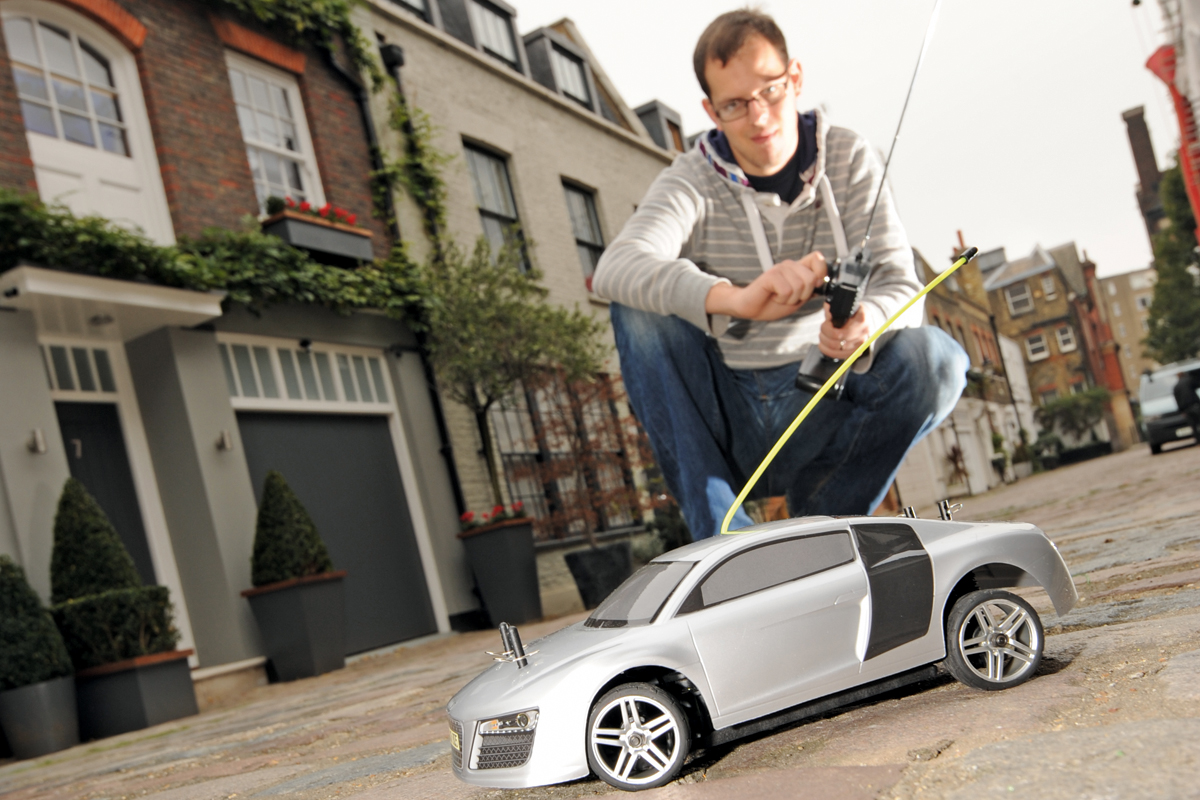 Revell Audi R8 radio-control car