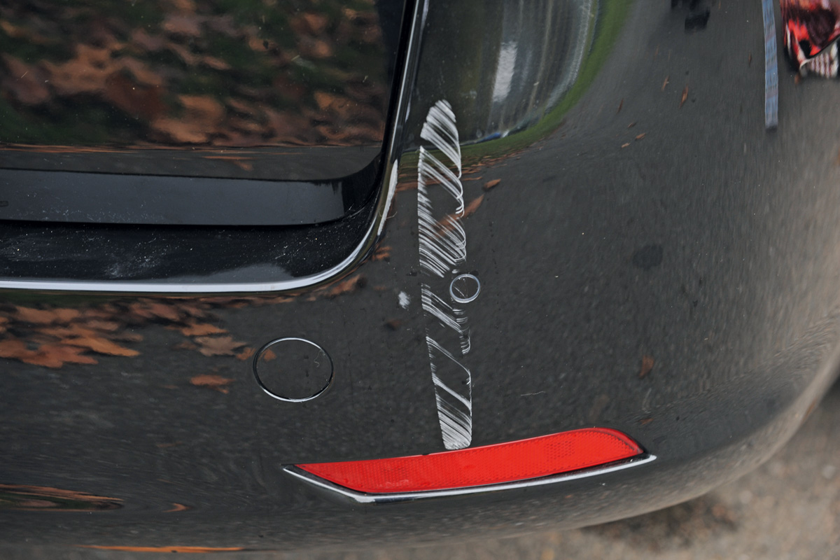 Peugeot 508 SW damage