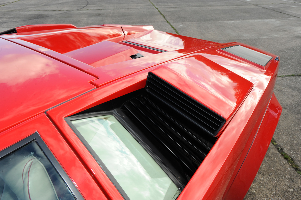 Lamborghini Countach 5000 QV detail