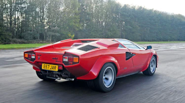 Lamborghini Countach 5000 QV rear tracking