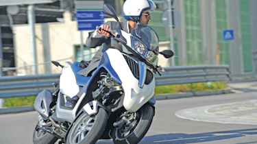 Piaggio MP3 Yourban 300 LT scooter