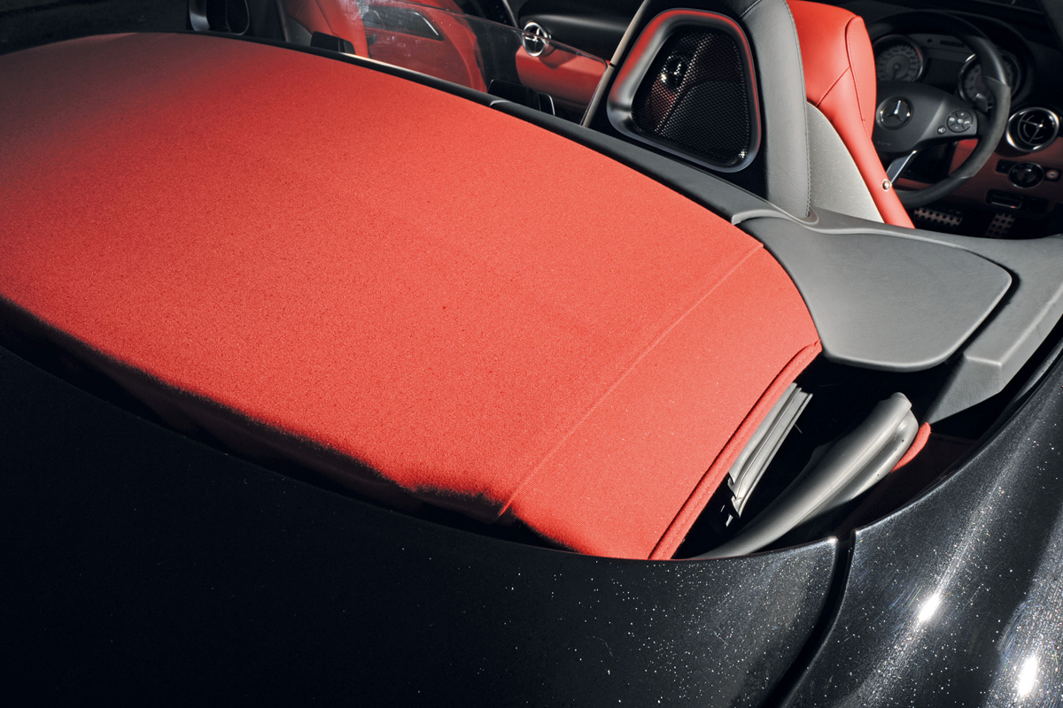 Mercedes SLS AMG Roadster roof