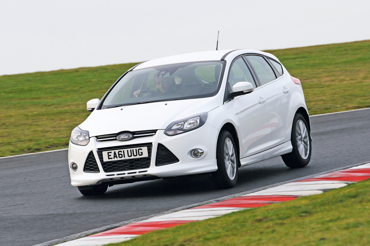 Ford Focus Zetec S 1.6 EcoBoost front cornering