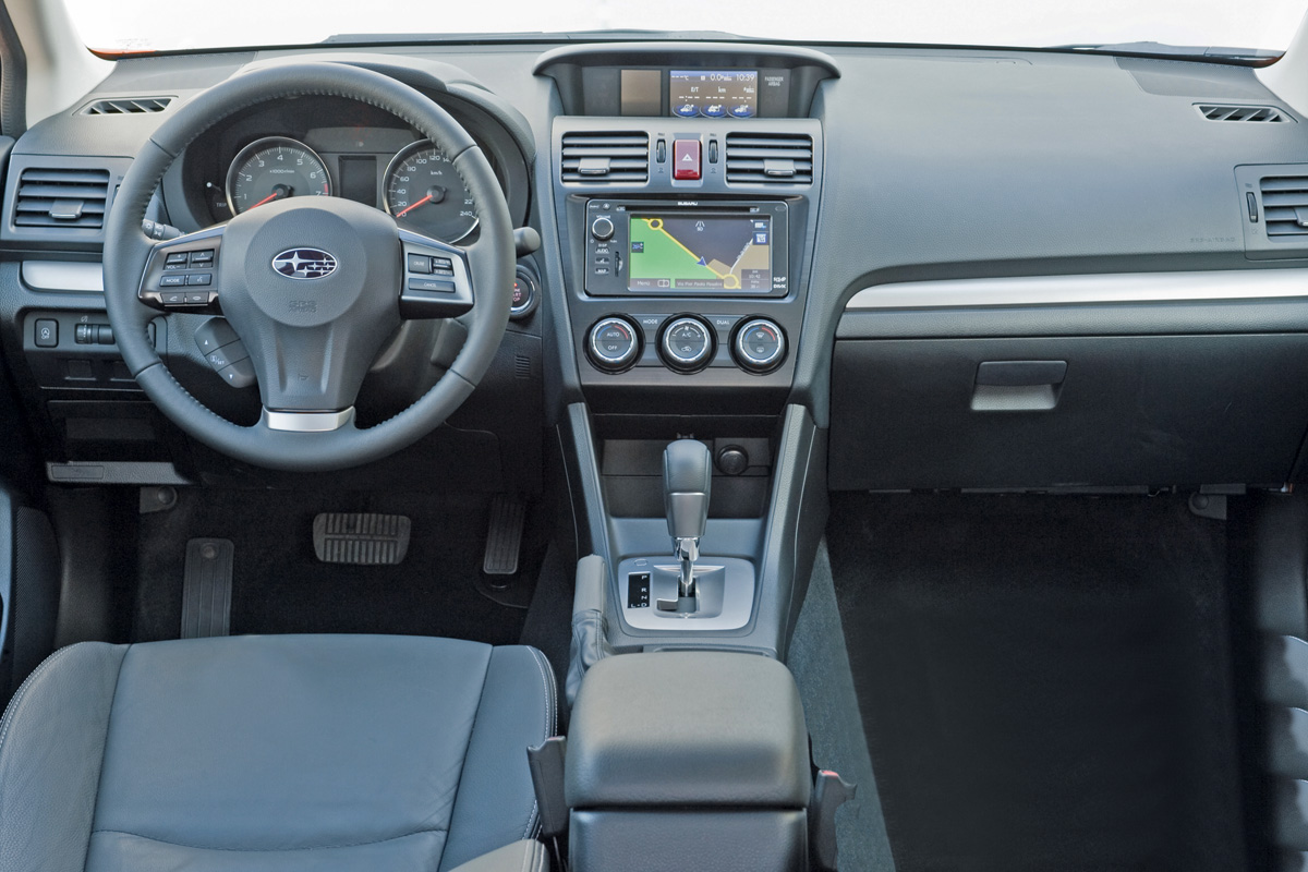 Subaru XV 2.0 petrol dash