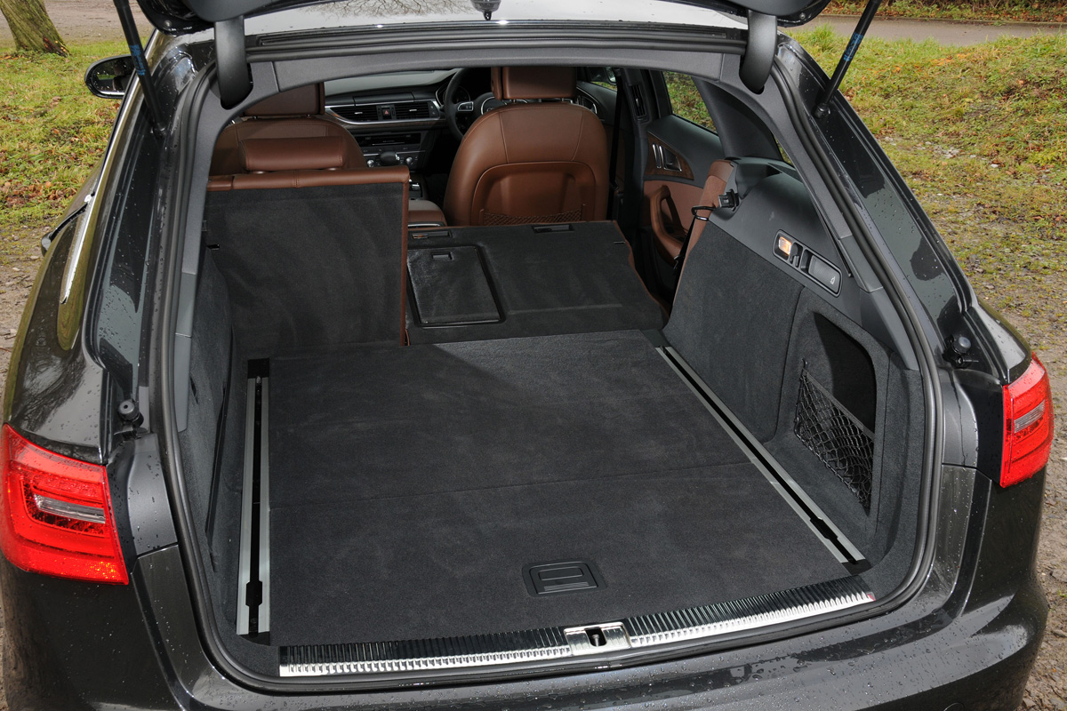 Audi A6 Avant 3.0 TDI boot