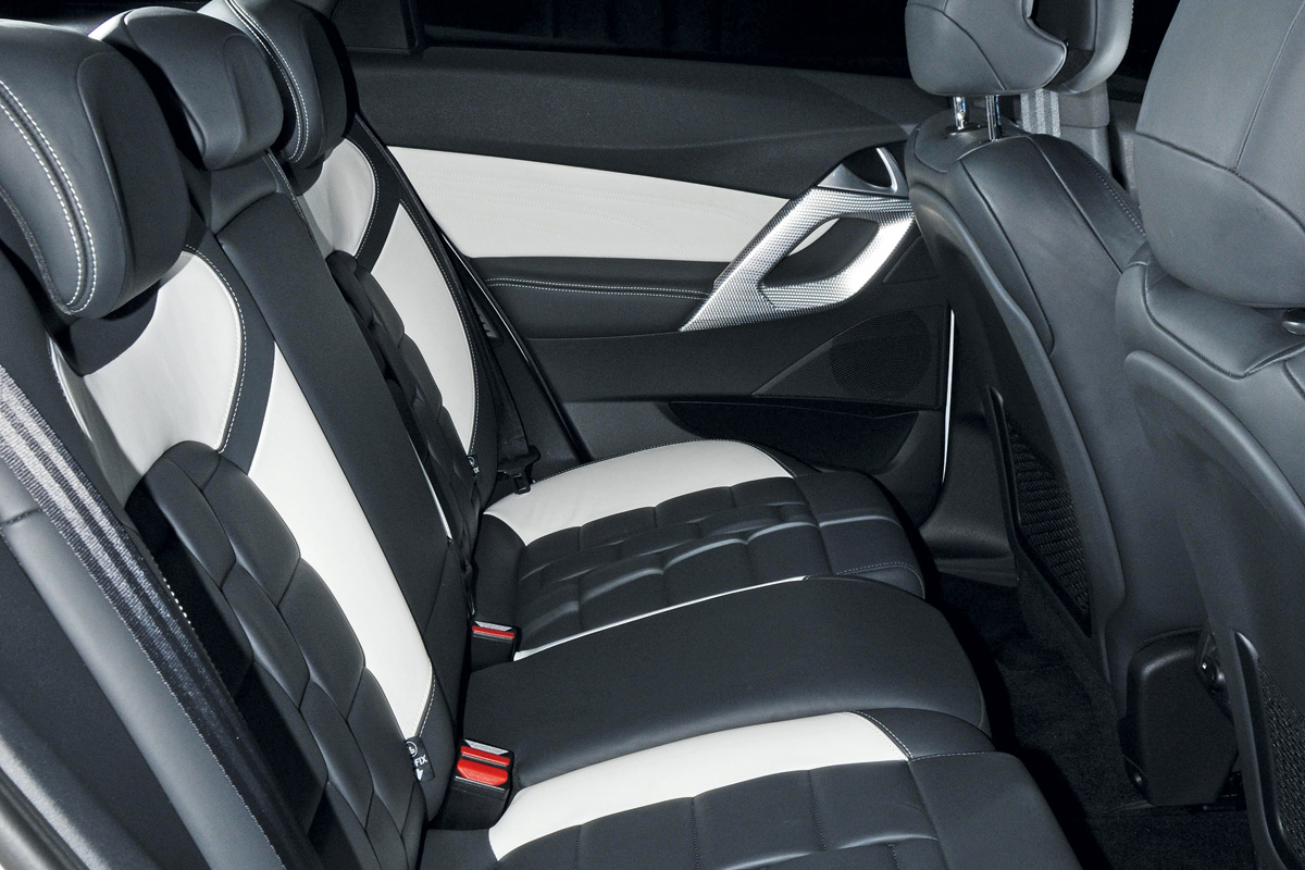 Citroen DS5 Hybrid4 rear seats