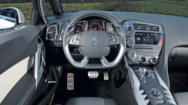 Citroen DS5 Hybrid4 dash