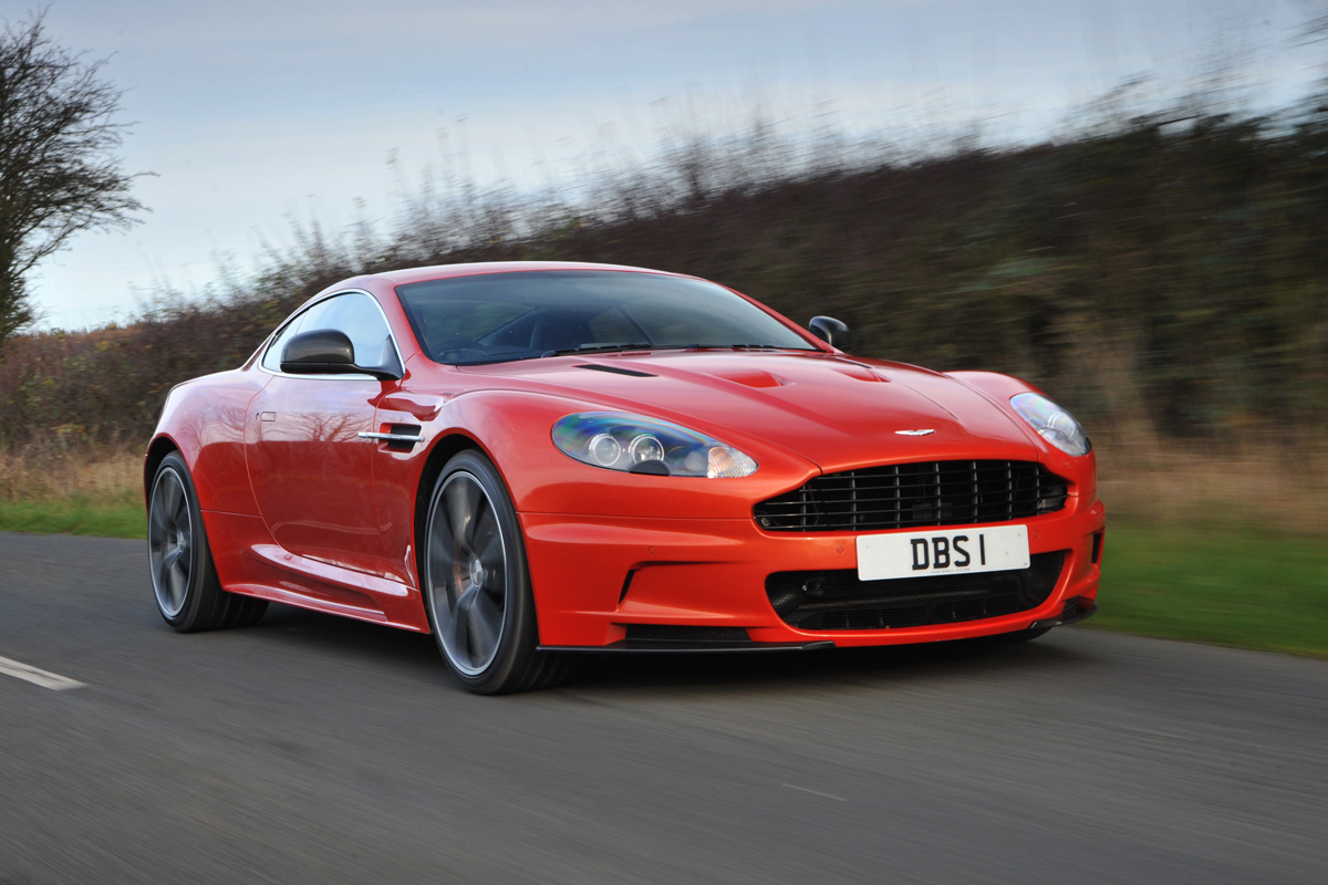 Aston Martin DBS Carbon Edition front tracking
