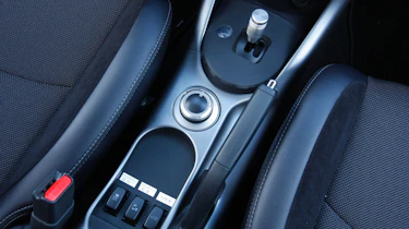 Mitsubishi Outlander PHEV detail